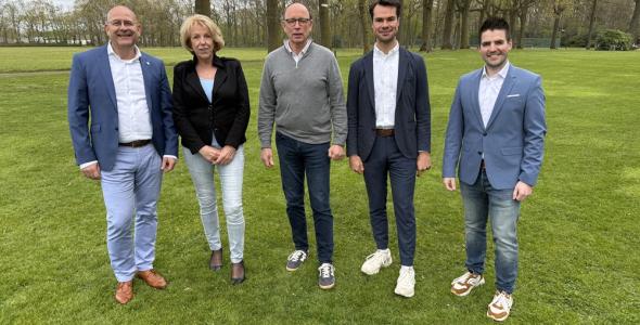 Van links naar rechts: Kirk den Otter, Anja Andres, Theo Geldens, Peter Raaijmakers en Joep Meijs